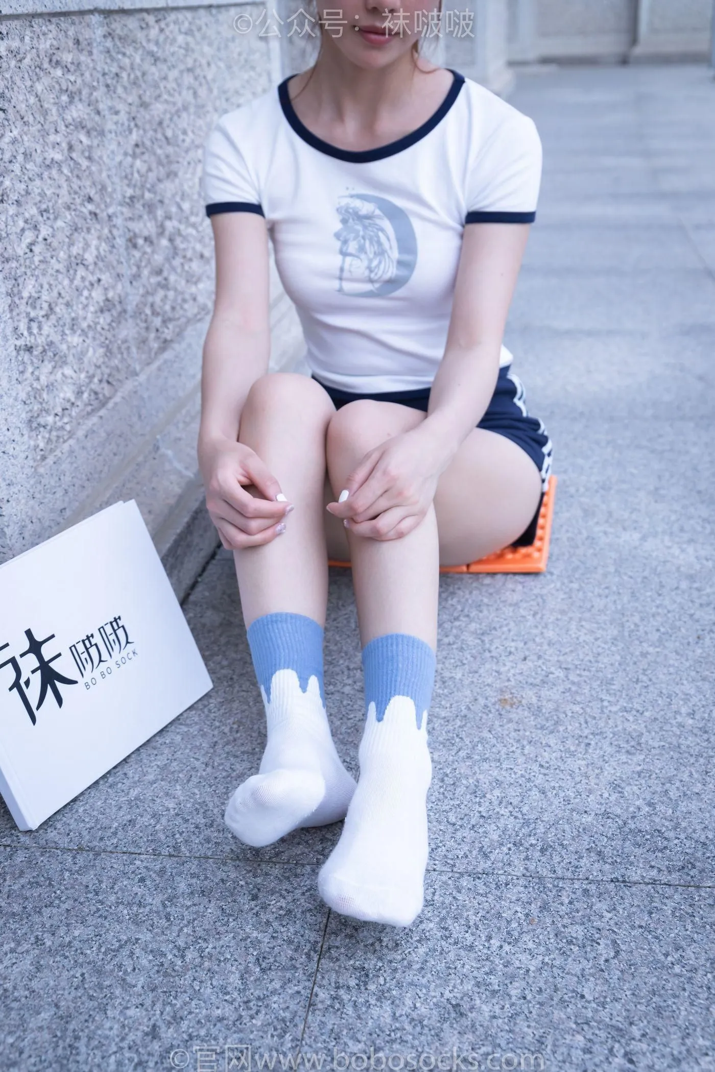 [BoBoSocks袜啵啵]NO.028 小米-运动鞋、白棉袜、裸足 [133P]插图6